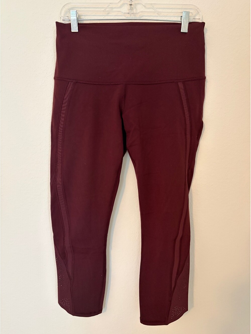 Lululemon Wunder Under Crop 23" Size 10 Burgundy Leggings w/ Detailed Cutouts